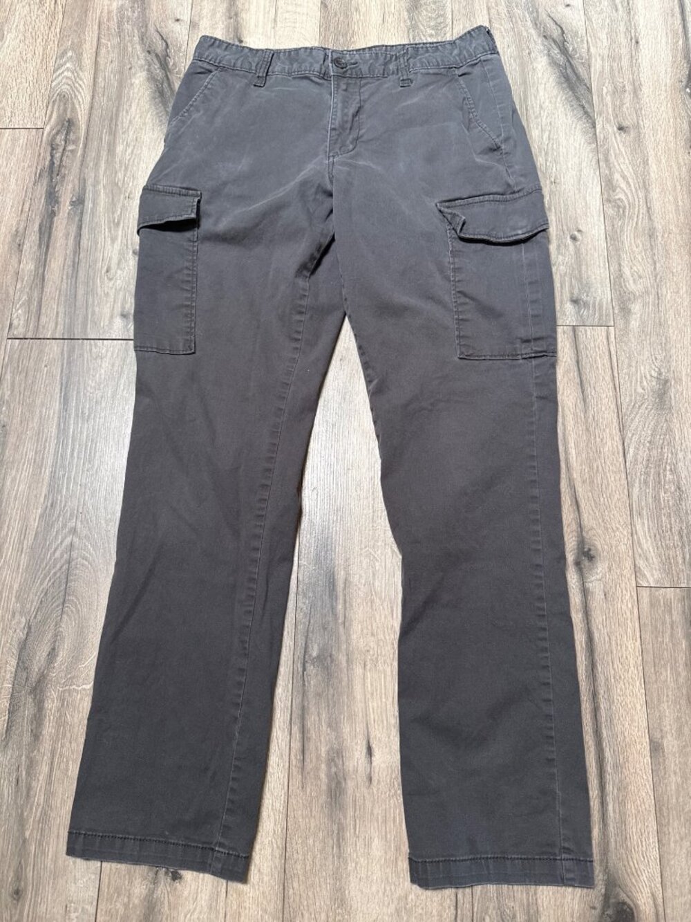 Old Navy Mens Straight Built-In Flex Cargo Pants 34x34 Gray Comfortable Durable